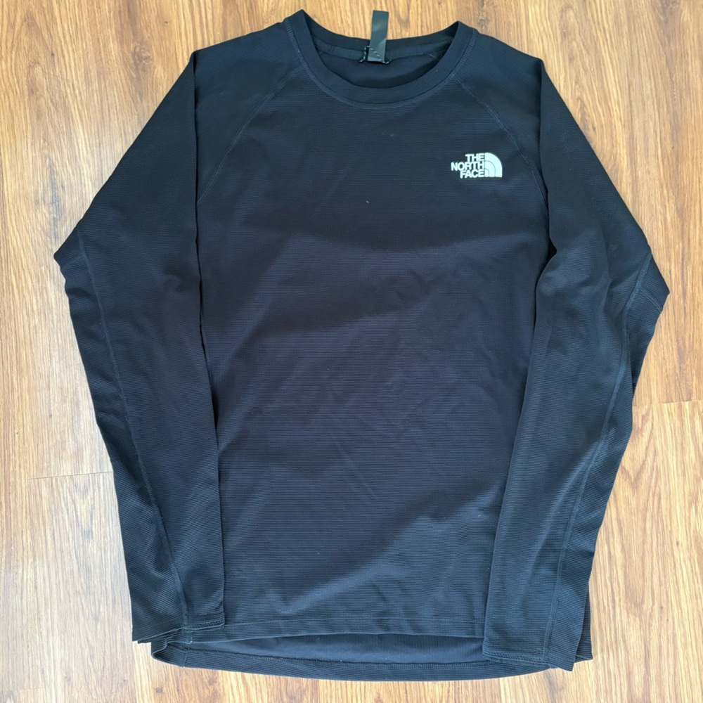The North Face Men' Black Long Sleeve Tee